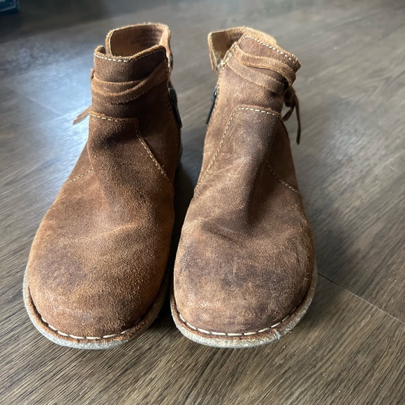 Born Brown Suede Ankle Boots – Size 7 - Picture 7 of 9